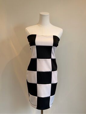 Strapless Black & White Checkerboard Bodycon Dress
